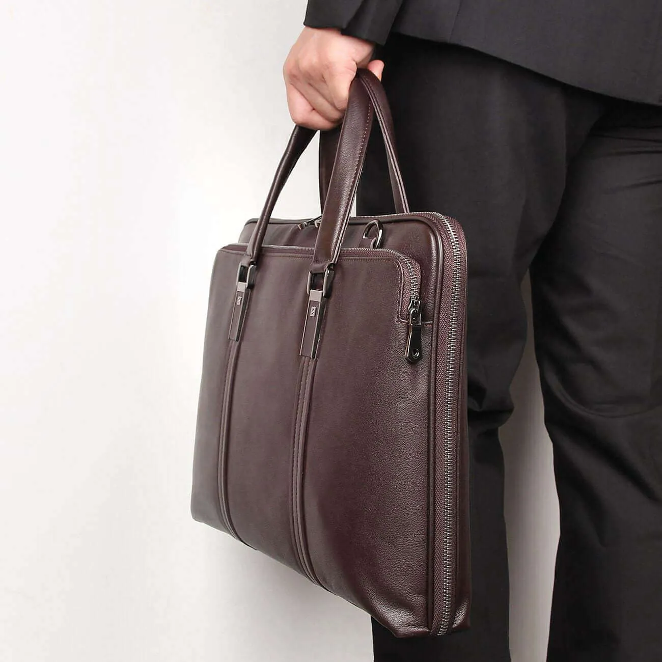 Men's Slim Leather Laptop Bag - Sleek and Functional