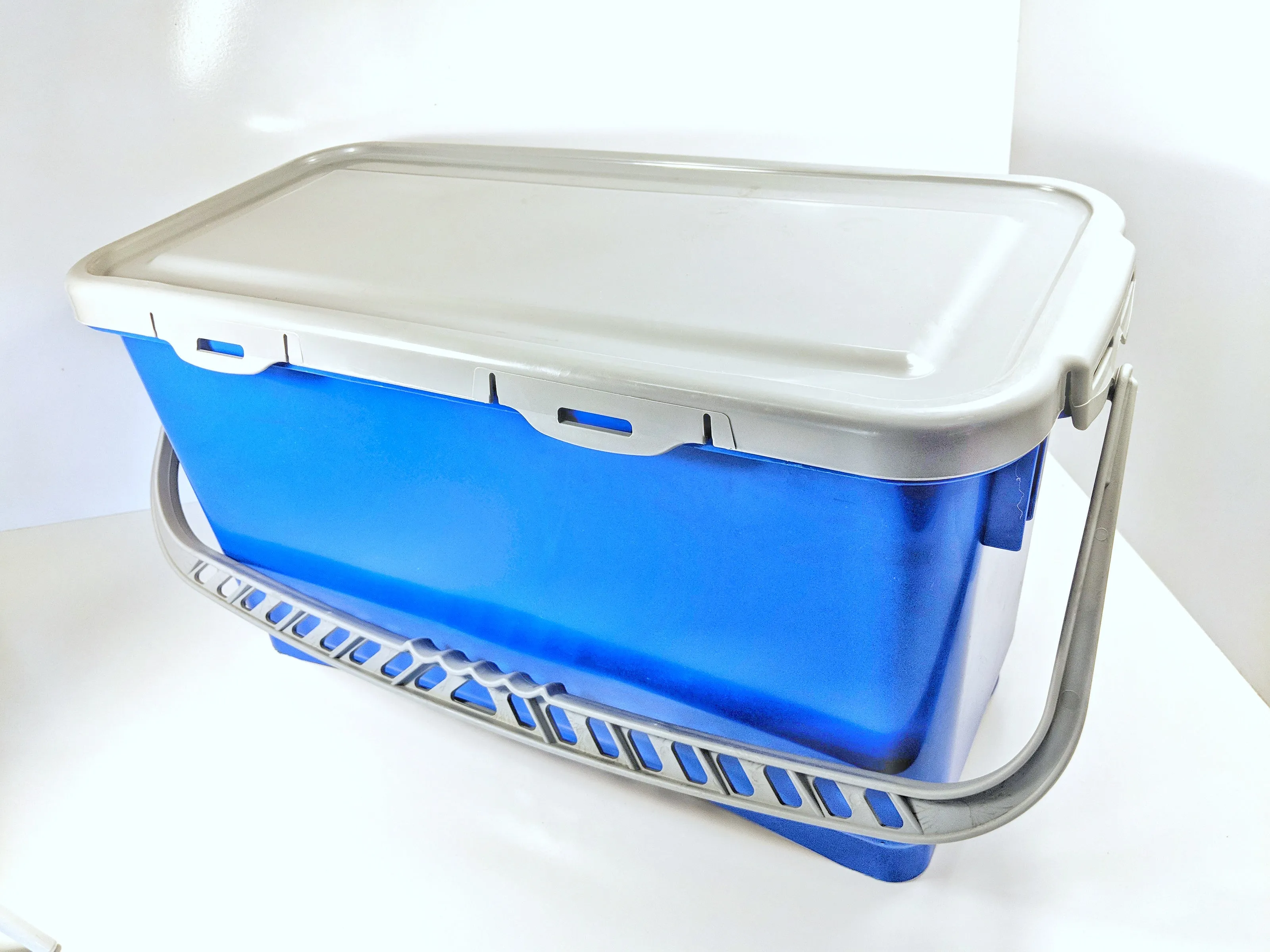 Rectangular Bucket 18"