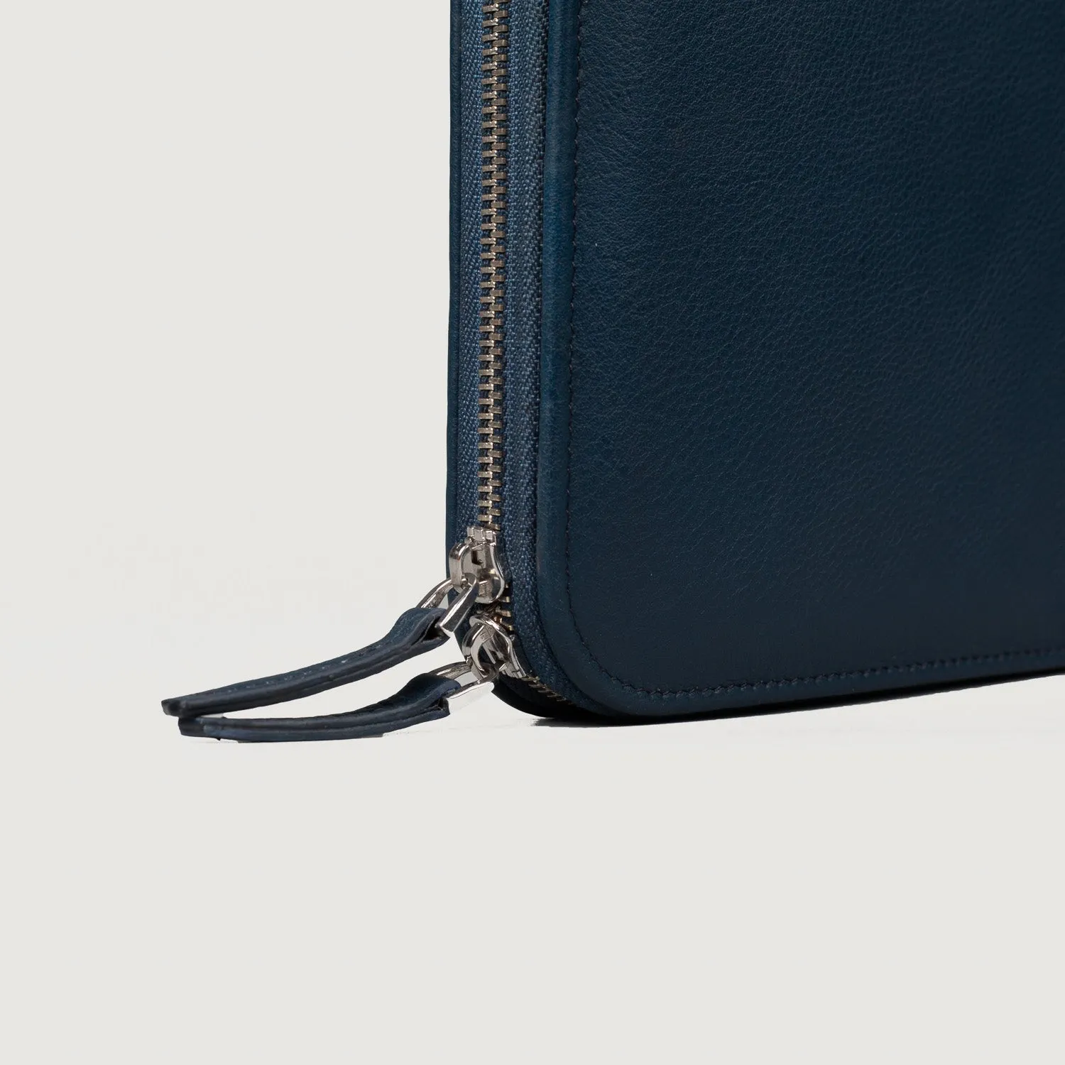 The Eclectic Midnight Blue Leather Folio Organizer